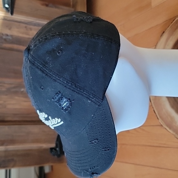 NWOT, Los Angeles Intentionally Distressed Baseball Hat - Picture 3 of 9